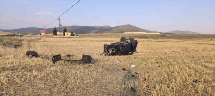 Takla Atan Araçta 1 Kişi Öldü, 1 Kişi De Yaralandı
