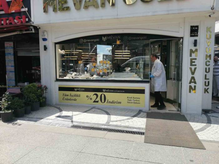 Sancaktepe’de Kuyumcuda Silahlı Soygun: Kuyumcuyu Vurup, Altınları Çaldılar