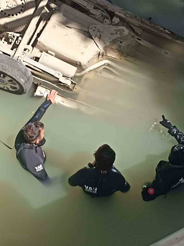 Su Kanalına Düşerek Hayatını Kaybeden Baba Ve Oğlunun İsimleri Belirlendi