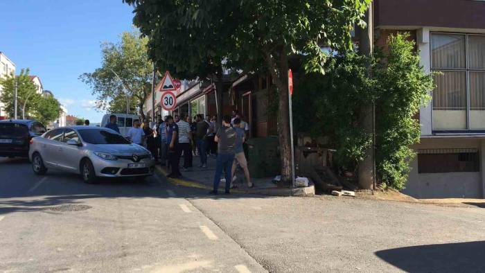 Okey Masasında Kan Aktı: 2 Yaralı