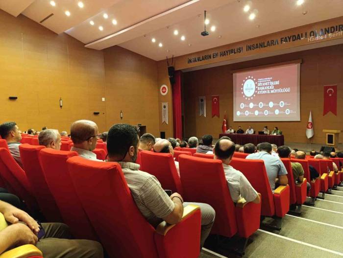 Aydın’da ’bir Yetime Aile Olmak’ Temalı Panel Düzenlendi