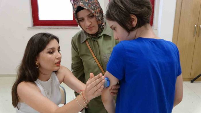 Hayırsever İş İnsanından Tip-1 Diyabetli Çocuklara 1 Yıllık Sensör Bağışı