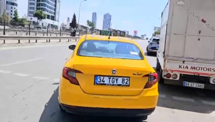 Kartal’da Vatandaştan Taksiciye Sitem: "Yolcu Seçiyor"