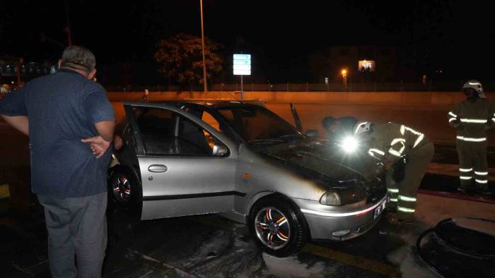 Gece Yarısı Hayatının Şokunu Yaşadı: Galeriden Aldığı Otomobil, Evine Gidemeden Yandı