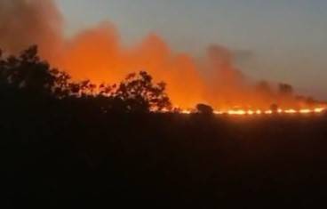Tekirdağ’da Tır Ve Anız Yangını: 300 Dönüm Alan Yandı