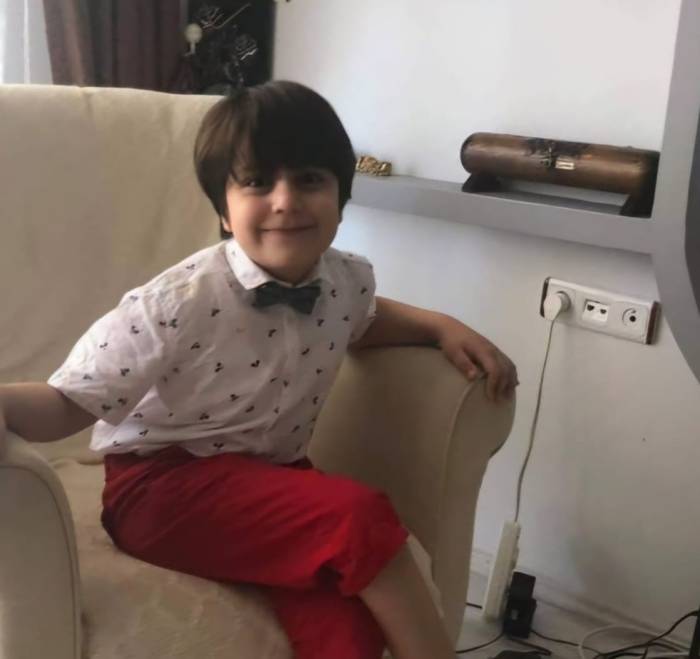 Yolun Karşısına Geçmek İsterken Aracın Çarptığı Çocuk Öldü