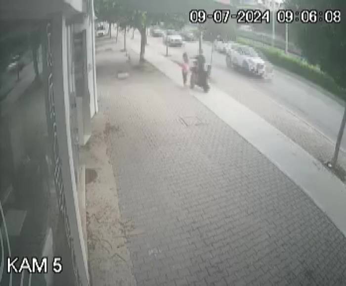 10 Yaşındaki Çocuğun Telefonunu Çaldılar