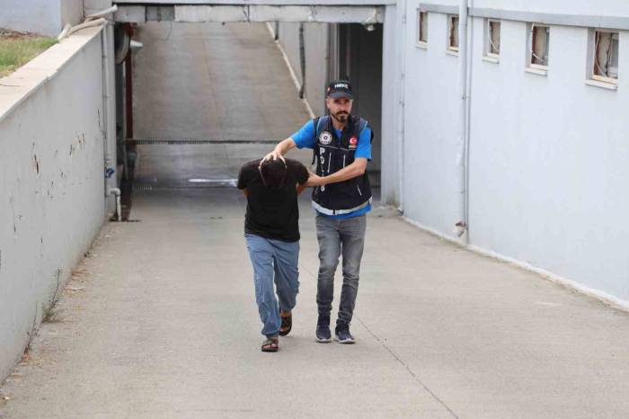 Uyuşturucu Satan Kişi Çıkarıldığı Mahkemece Tutuklandı