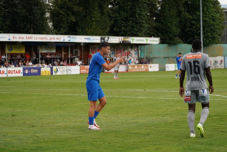 aykur-rizespor-hazirlik-macinda-avusturya-temsilcisi-fc-klagenfurtu-ilk-yarida-kaydettigi-gollerle-2-1-yendi-14.jpg