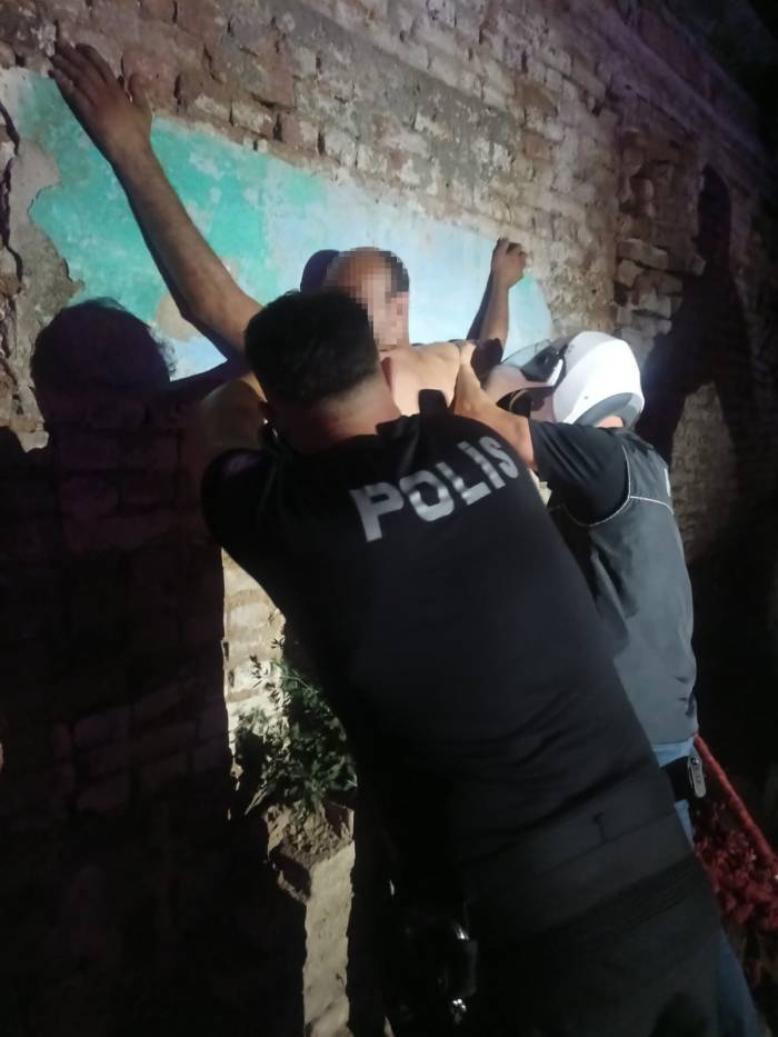 Beyazıt Mahallesi’ne Şok Baskın, Abluka Altına Alındı