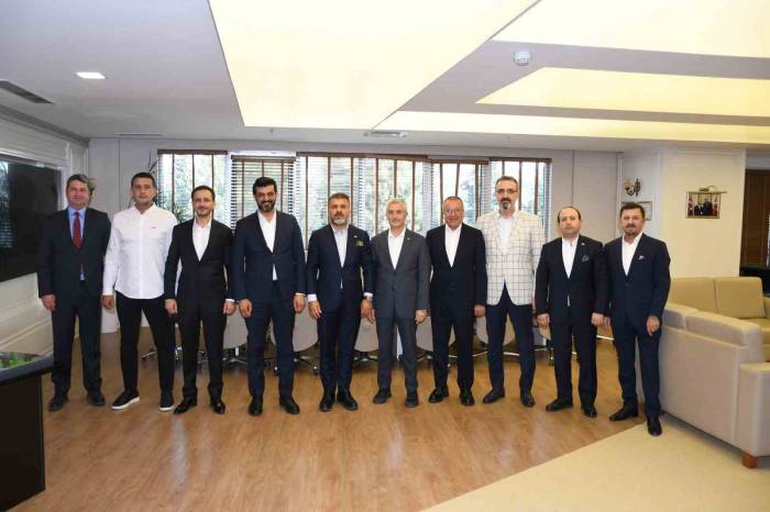 Güneydoğulu Hububatçılar Tahmazoğlu’nu Ziyaret Etti