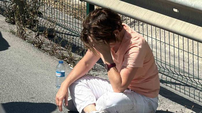 İstanbul’da Tedaviden Dönen Tansiyon Hastası Kadın Kaza Geçirince Yine Hastanelik Oldu