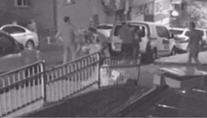 İstanbul’da Anne Ve Oğluna “Uyarı” Dayağı: 4 Saldırgan Öldüresiye Darbetti