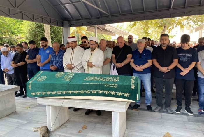 İstanbul’dan Tekirdağ’a Götürdüğü Müşteri Tarafından Öldürülen Taksici Son Yolculuğuna Uğurlandı