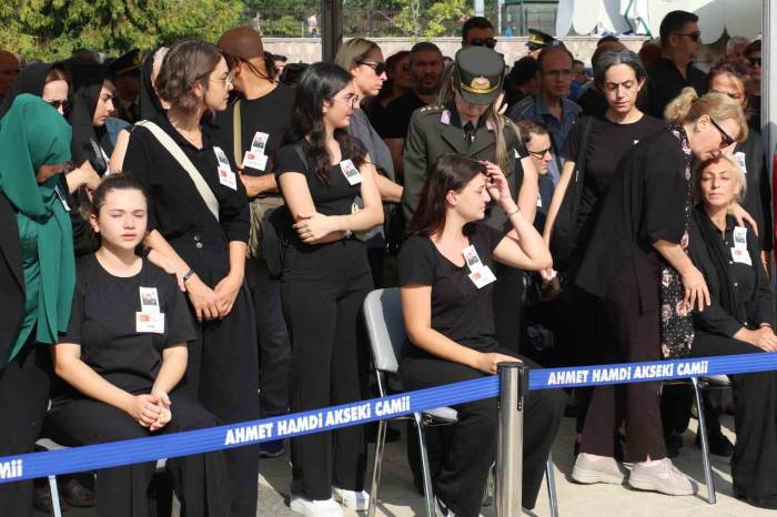 Pençe-kilit Şehidi Yarbay Demirkan Son Yolculuğuna Uğurlandı