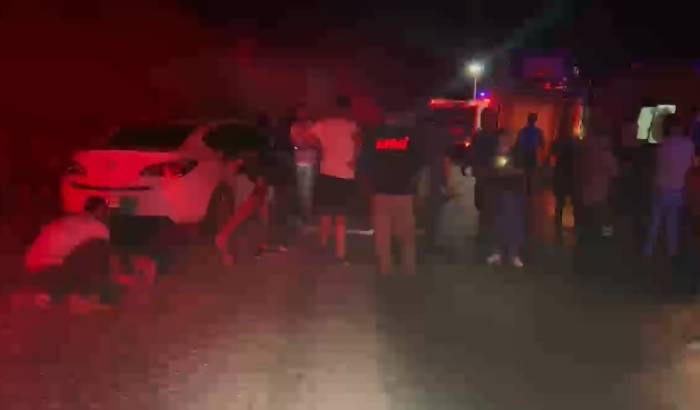 Tunceli’de Otomobil Şarampole Yuvarlandı: Sıkışan 2 Kişi Kurtarıldı