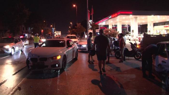 Üsküdar’da İki Otomobil Çarpıştı: 1 Yaralı
