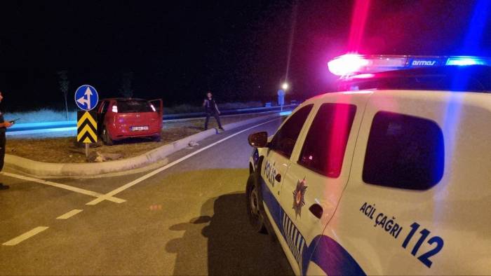 "Dur" İhtarına Uymayarak Kaza Yaptı, Sorguda Aranması Çıktı