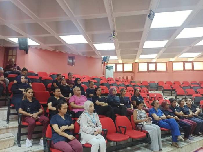 Hastane Temizlik Personeline İş Sağlığı Ve Güvenliği Eğitimi Verildi