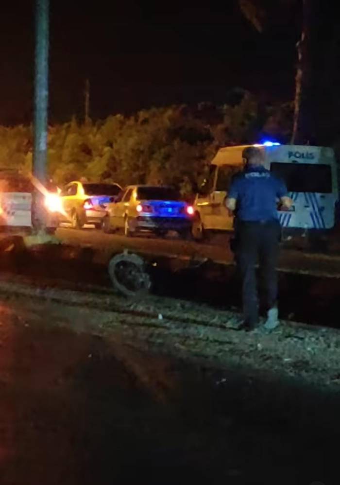 Refüje Çarparak Devrilen Motosikletin Sürücüsü Öldü