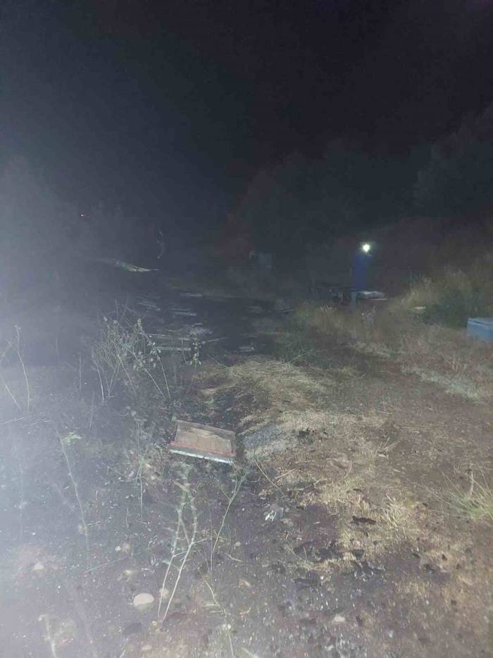 Bingöl’deki Örtü Yangınında Arı Kovanları Da Zarar Gördü