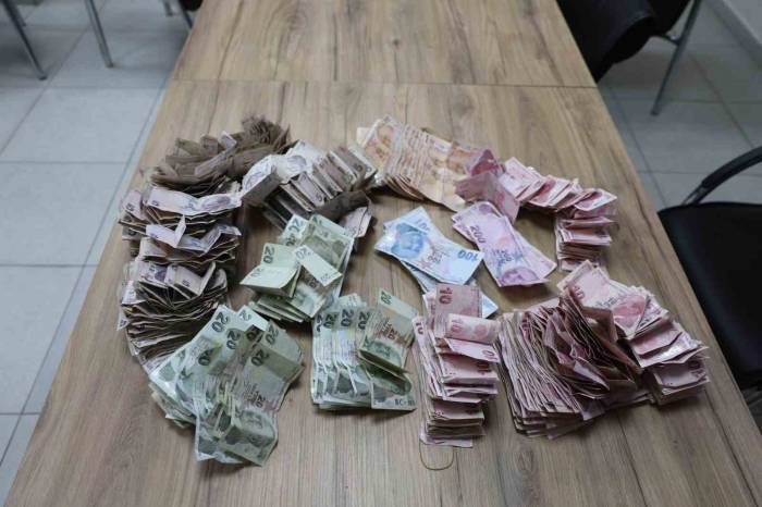 Elazığ’da Dilencinin Bir Günlük Kazancı Dudak Uçuklattı