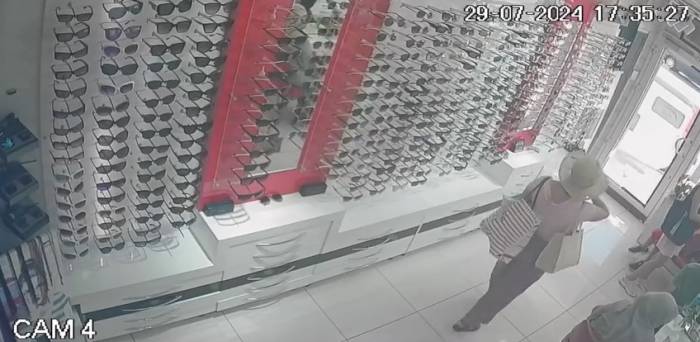 Maltepe’de Gözlük Hırsızlığı Kamerada