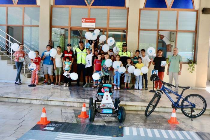 Mobil Trafik Güvenliği Eğitim Timi, Öğrencilere Trafik Eğitimi Verdi