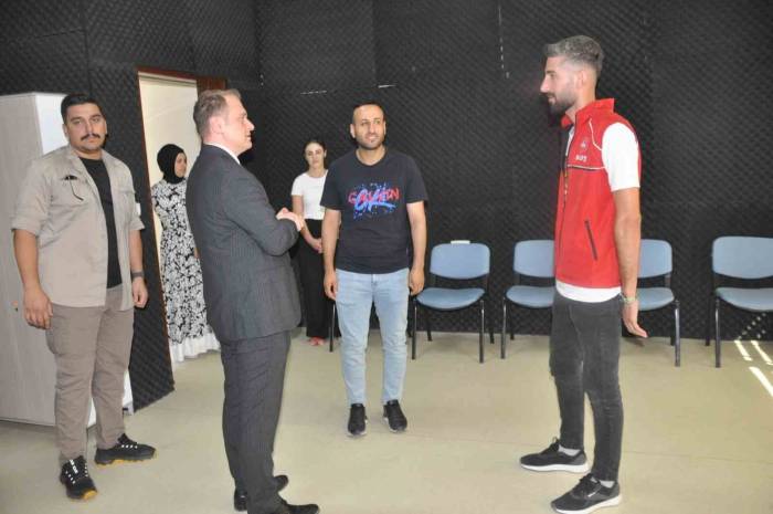 Bulanık Kaymakamı Koşansu Geçlik Merkezini Ziyaret Etti