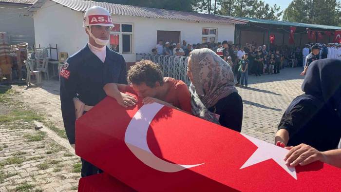 Somali’de Şehit Olan Uzman Çavuş Seydi Ünlü Baba Ocağında Toprağa Verildi