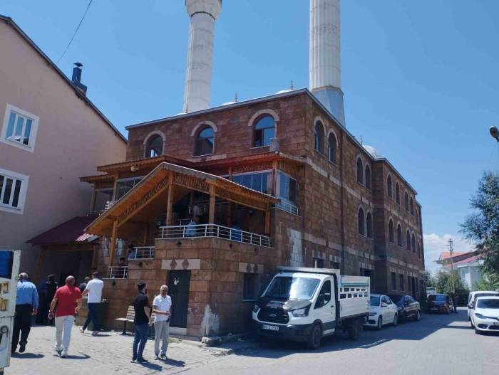 Haniye İçin Varto’da Gıyabi Cenaze Namazı Kılındı