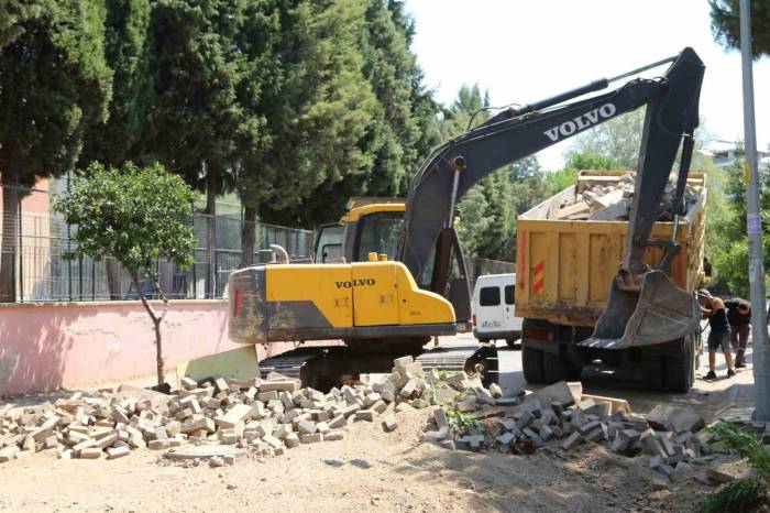 Efeler’in Yolları Yenileniyor