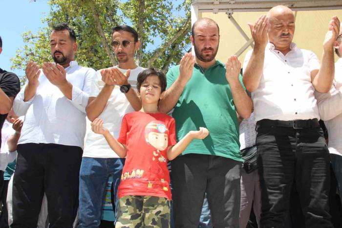 Haniye İçin Manisa’da Gıyabi Cenaze Namazı