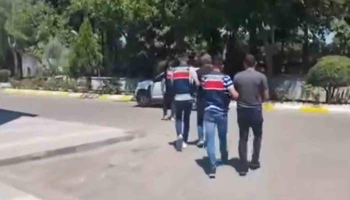 Sosyal Medyadan Terör Propagandasına 3 Gözaltı