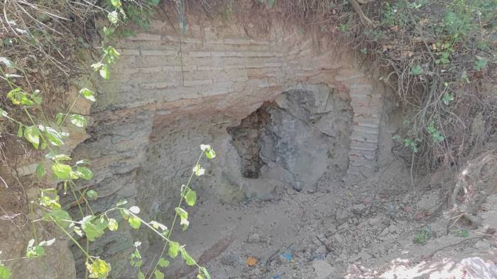 Sultangazi’de Definecilerin Talan Ettiği Alan Havadan Görüntülendi