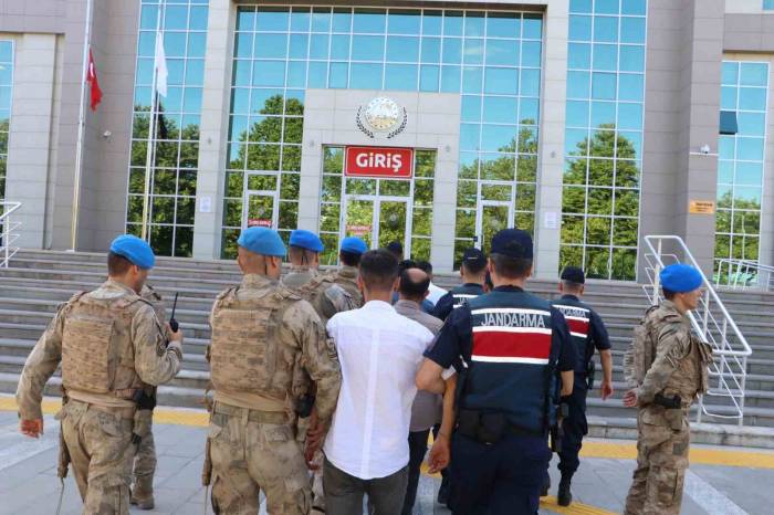 Tekirdağ’da Terör Propagandasına Operasyon: 4 Gözaltı