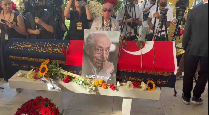 Usta Oyuncu Genco Erkal Son Yolculuğuna Uğurlandı