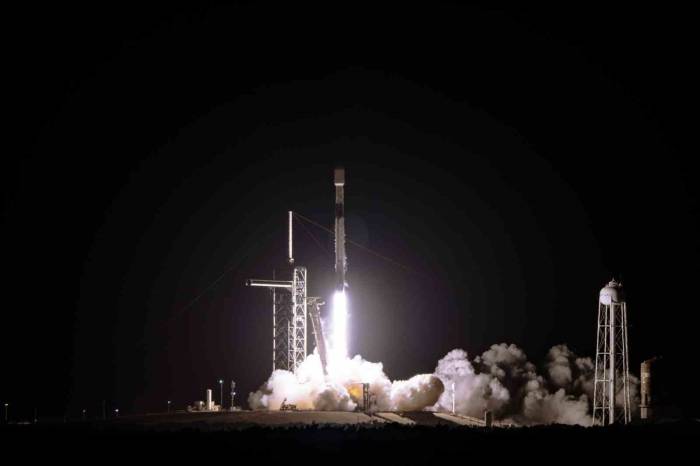 Spacex, 23 Starlink Uydusunu Daha Yörüngeye Gönderdi