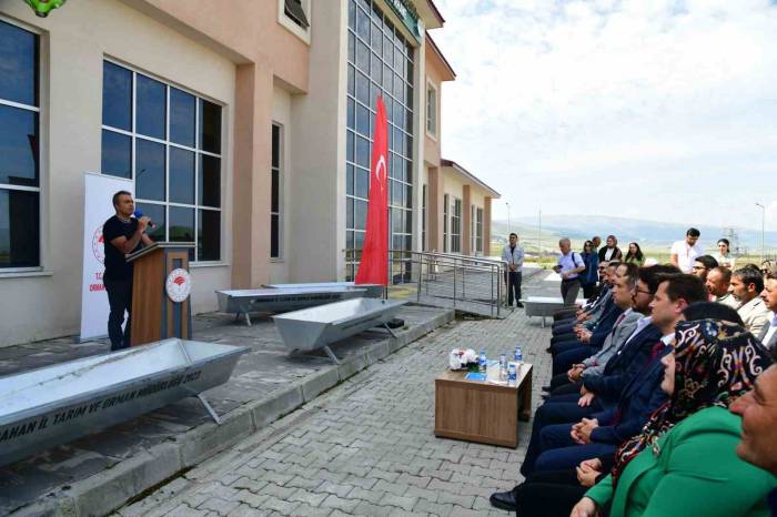 15 Köye Hayvan Sulama Kürünleri Tahsis Edildi