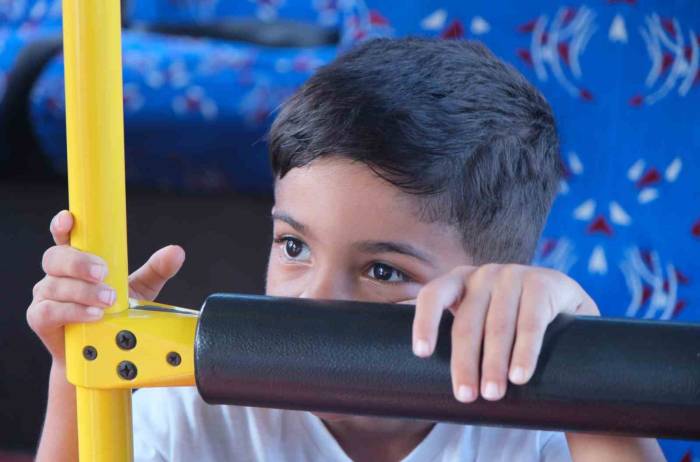 Çocuğun Dolmuşta Düşürdüğü Kulaklığı Alan Yaşlı Adam Kayıplara Karıştı