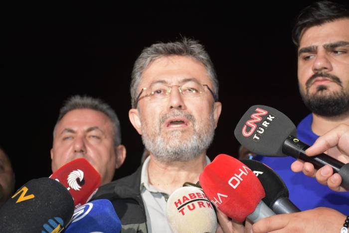 Bakan Yumaklı: “İzmir’deki Yangın Piknik Ateşinden Çıktı”