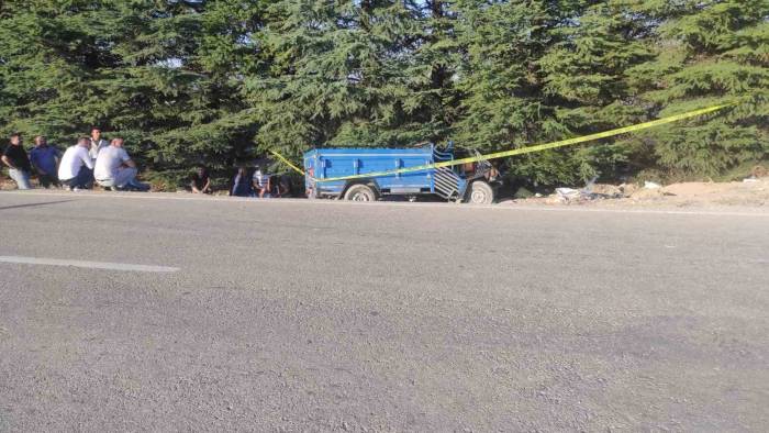 Isparta’da Otomobil Patpatla Çarpıştı: 2 Ölü, 8 Yaralı