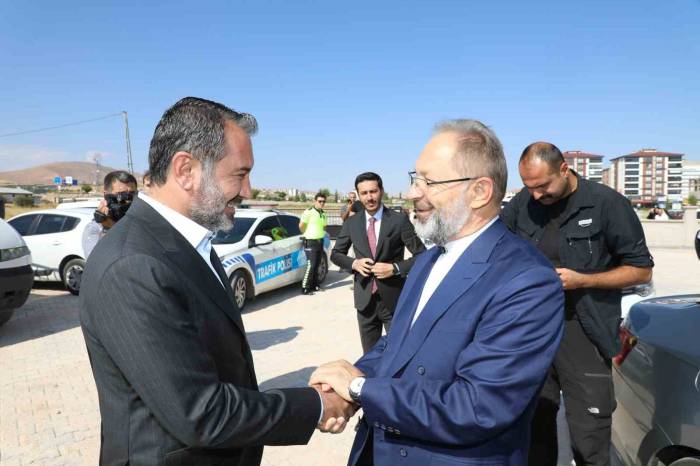 Diyanet İşleri Başkanı Ali Erbaş’tan Başkan Şerifoğulları’na Teşekkür
