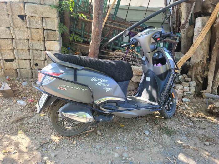 Kaza Yapan Motosikletin Sürücüsü Yaralandı