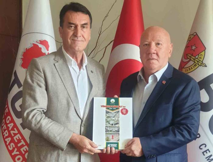 Mustafa Dündar Bgc’yi Ziyaret Etti