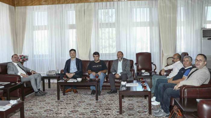 Kyushu Teknoloji Enstitüsü İle İş Birliğini Güçlendirecek Görüşme