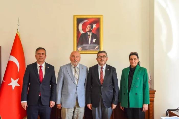 4 Fakültenin Yeni Dekan Atamaları Yapıldı