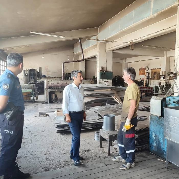 Sarıkamış Kaymakamı Aslantatar, Esnafı Ziyaret Etti