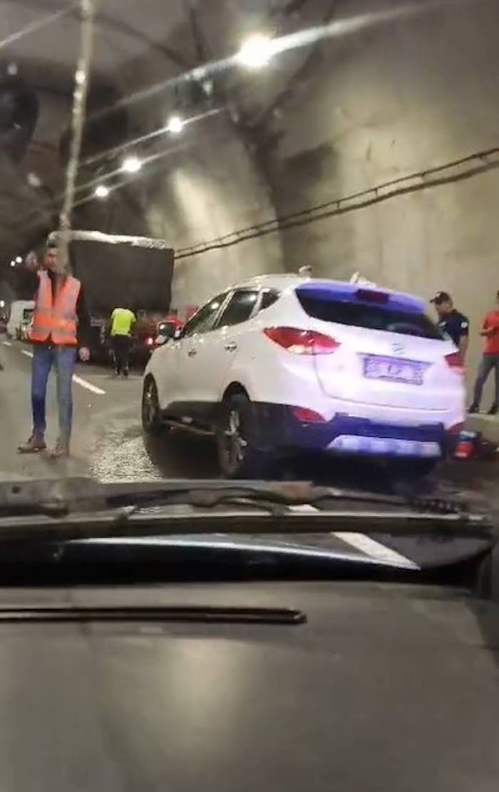 Tüneldeki Trafik Kazasında Yaralanan 2 Kişi Kurtarılamadı