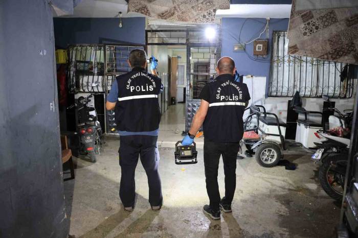 Adana’da Evinde Uyurken Silahlı Saldırıya Uğradı